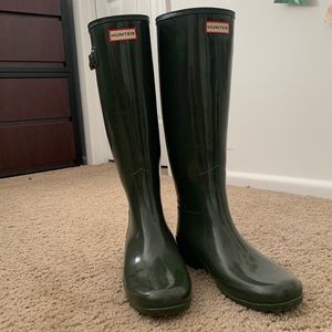 GLOSSY TALL Green Hunter Boots